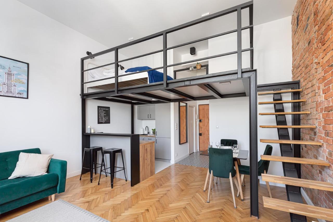 Stylowe Studio Z Antresola Warszawa Luaran gambar