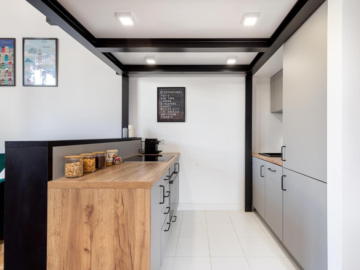 Stylowe Studio Z Antresola Warszawa Luaran gambar